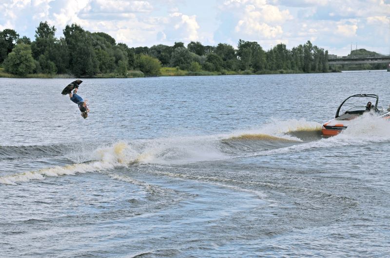 speed for wakeboarding